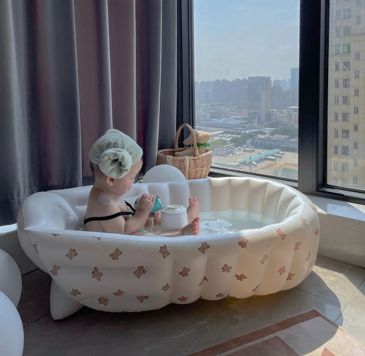 Nuvino SwimNest™ – Tragbarer aufblasbarer Baby-Pool